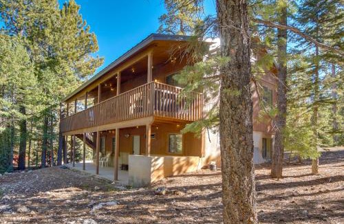 Meadow View Heights House | High Noon Hideaway: Zion Cabin w/Fire Pit!