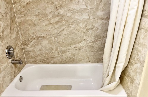 Enterprise Hotel | Highland Inn