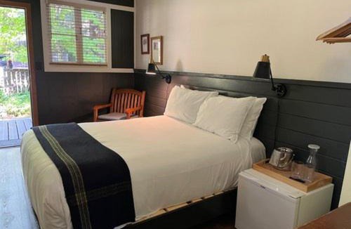 Guerneville Hotel | Highlands Resort - Adults Only