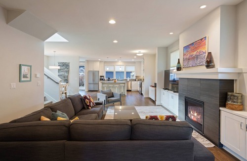 Awbrey Butte House | Hillside Haven - Bend's West Side, Work-from-Home Office, New, Modern, Light, Bright