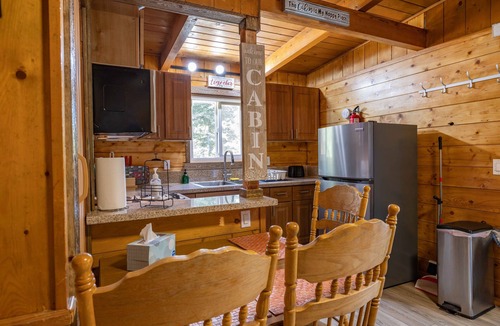Running Springs Cabin | Hilltop cabin-7 miles from Lake arrowhead +6.5 miles from Snow Valley Ski Resort
