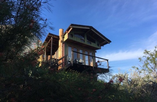 Del Dios Cabin | Hilltop cabin with panoramic lake & mountain views