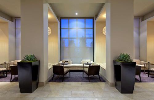 Mission Valley Hotel | Hilton San Diego Mission Valley