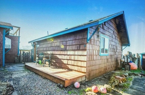 Newport Cottage | Historic Beach Bungalow in Charming Nye Beach #6