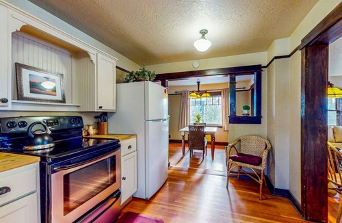 Old Bend House | Historic Bungalow in Walkable Old Bend