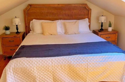 Mount Baker House | Historic Bungalow: Your Seattle Gateway - 5 min from beach!