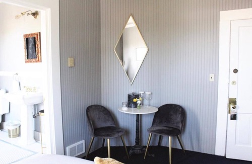 Seaview Hotel | Historic Queen Room | 0.2 Miles from Long Beach Peninsula | Free Parking