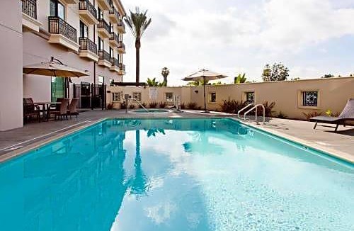 El Monte Hotel | Holiday Inn El Monte - Los Angeles, an IHG Hotel