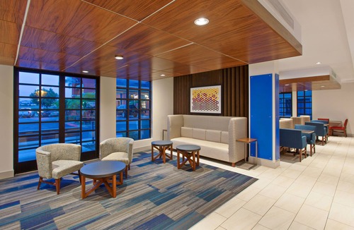 Scripps Ranch Hotel | Holiday Inn Express Mira Mesa-San Diego by IHG