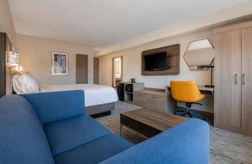 National City Hotel | Holiday Inn Express San Diego South - National City by IHG
