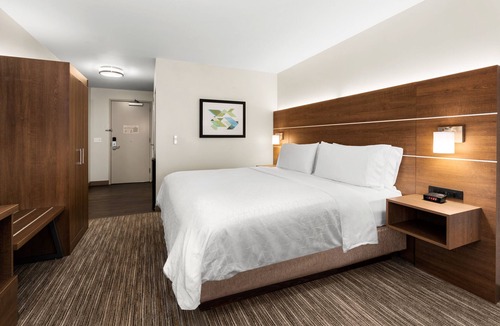 Sumner Hotel | Holiday Inn Express Suites Sumner by IHG