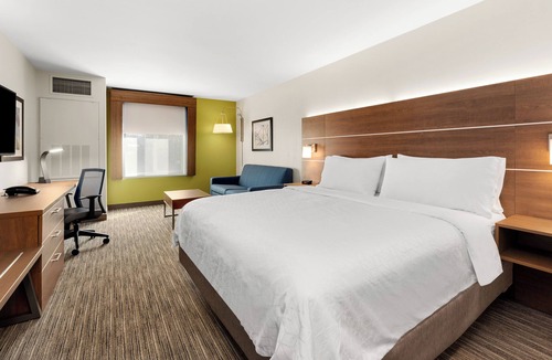 Sumner Hotel | Holiday Inn Express Suites Sumner by IHG