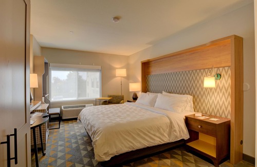 Salem Hotel | Holiday Inn Salem by IHG