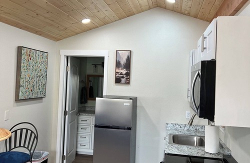 Sequim Cottage | Holly House in Sequim
