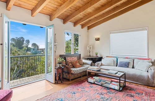 Hollywoodland House | Hollywood Spanish-Style Villa with Stunning Views