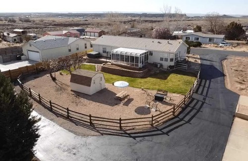 Kanab House | Home near Zion with private hot tub Sleeps 10