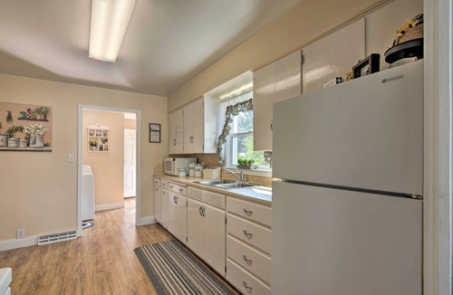 Circleville House | Home w/Fenced Yard by 5 Mighty Nat'l Parks