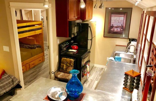 Southwest Bend Villa | Home with Chalet 2-kitchens,Sleeps 15,Near OldMill
