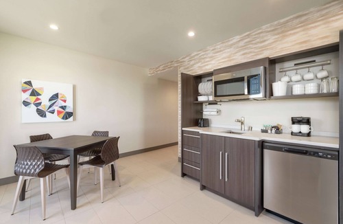 Warner Center Hotel | Home2 Suites By Hilton Woodland Hills