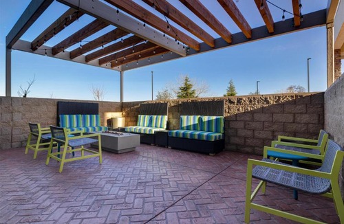 Redding Hotel | Home2 Suites By Hilton Redding