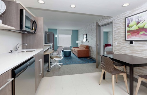 Brownstown Hotel | Home2 Suites by Hilton Yakima Airport