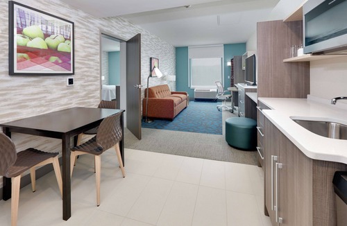 Brownstown Hotel | Home2 Suites by Hilton Yakima Airport