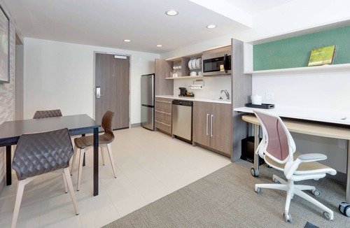 Brownstown Hotel | Home2 Suites by Hilton Yakima Airport
