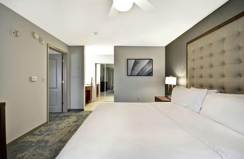 Palm Desert Hotel | Homewood Suites by Hilton Palm Desert