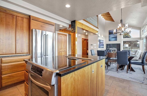 Union House | Hood Canal Waterfront - Dock, Hot Tub, BBQ, Games