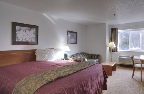 West Portland Park Hotel | Hospitality Inn