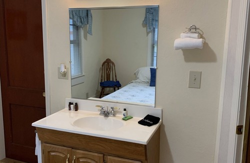 Gasquet Apartment | Hostel Rooms