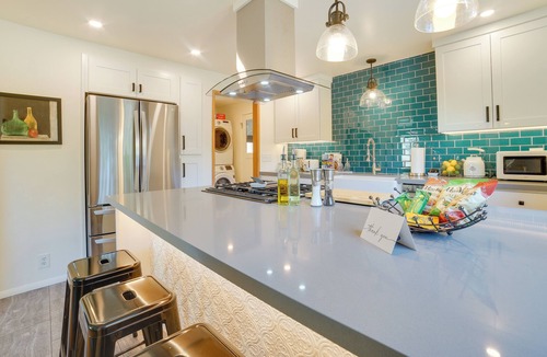 North Delridge Cottage | Hot Tub, 5 Mi to Lumen Field! Newly Updated Home