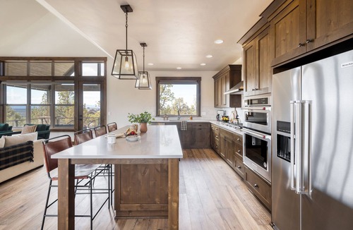 Powell Butte House | Hot Tub & Golf Access Nearby | Starview at Brasada Ranch Resort by AvantStay