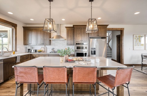 Powell Butte House | Hot Tub & Golf Access Nearby | Starview at Brasada Ranch Resort by AvantStay
