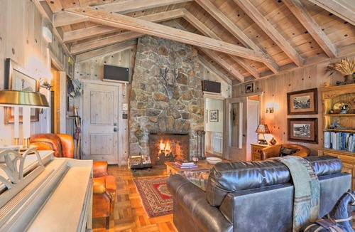 Brockway House | Hot Tub & Lake Tahoe Views: Kings Beach Lodge