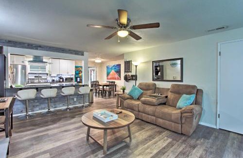 Springfield House | Hot Tub & Theater Room: Tropical Springfield Home