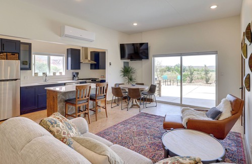 Virgin Cottage | Hot Tub & Views! Modern Home 15 Mi to Zion NP