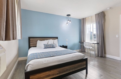 Roseville - Fleet Ridge Hotel | Hotel Aqua Mar