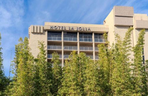 La Jolla Shores Hotel | Hotel La Jolla, Curio Collection by Hilton