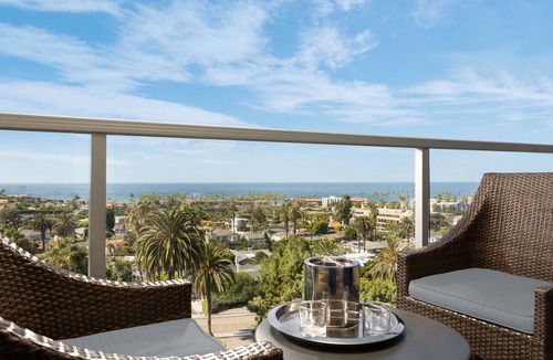 La Jolla Shores Hotel | Hotel La Jolla, Curio Collection by Hilton