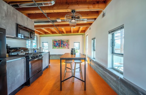 Logan Heights Hotel | Hotel Narcissus