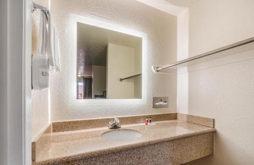 Holbrook Hotel | Howard Johnson by Wyndham Holbrook