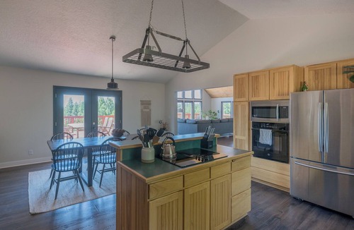 Goldendale House | HUGE A-Frame in Goldendale/Now Sleeps 12!