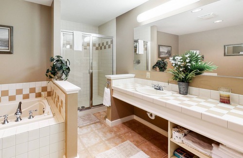 Rosario Condo | Ideal bayfront condo with balcony, fireplace, free WiFi, & hiking nearby