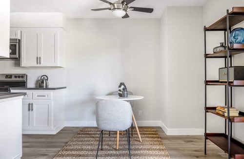 Beverly Hills Apartment | Ideal Beverly Hills 1BR, Pool, near Beverly Center, by Blueground