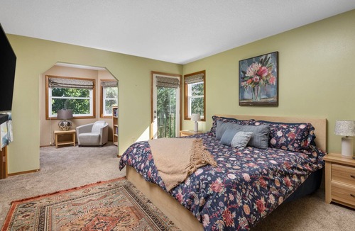 Tigard House | Incredible Location Nestled Next To Cook Park, Pet Friendly, Enclosed Dog Run, Huge Deck, w/ BBQ