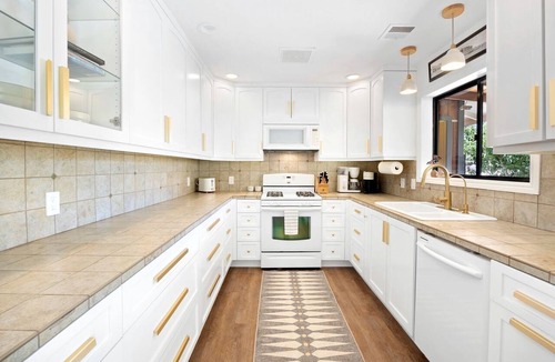 Joshua Tree House | Incredible Vacation Rental with Hot-tub, Fire Pit and Great Sights in Joshua Tree, California