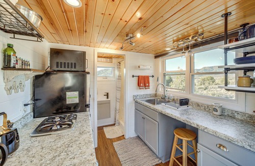 Cottonwood-Verde Village Apartment | Incredible Views at Tiny Heaven In Cottonwood