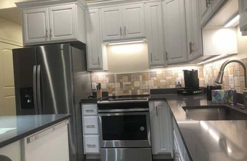 Central Business District Apartment | Incredible Views in Downtown Provo