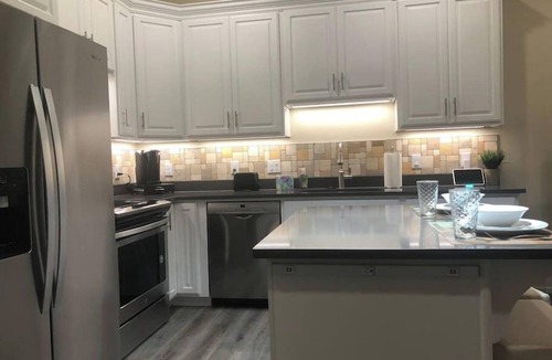 Central Business District Apartment | Incredible Views in Downtown Provo